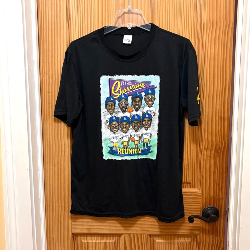 Lakers Showtime Los Angeles Dodgers Reunion Caricature T-Shirt Men’s Size Medium